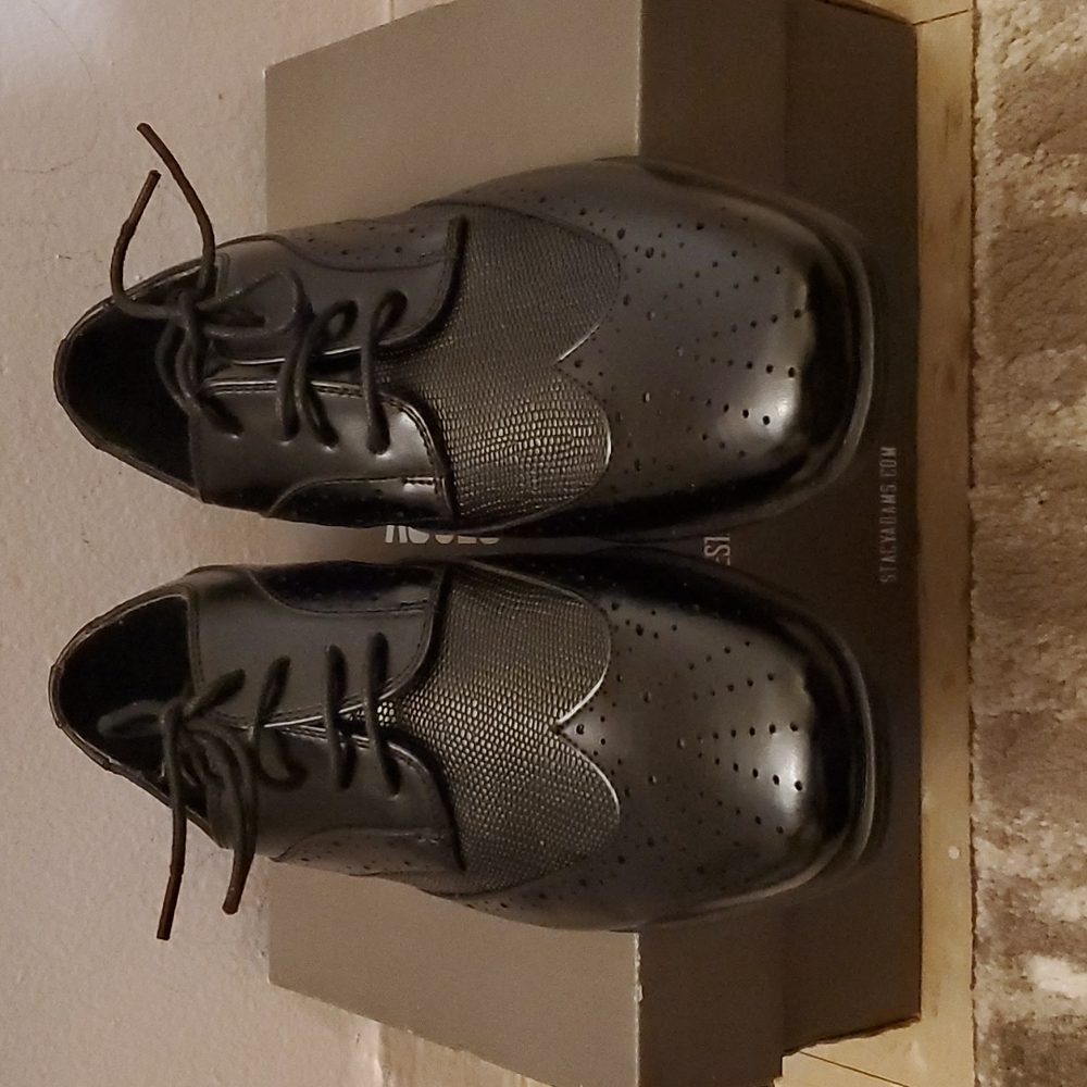 Stacy Adams black boys shoe size 4.5